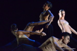 spellbound-coreografia-Mauro-Astolfi-foto-Cristiano-Castaldi-610x404